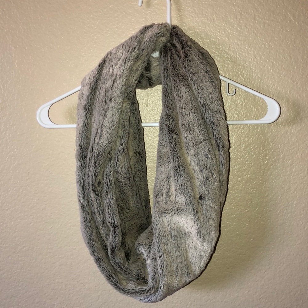 EUC BP faux fur infinity scarf OS